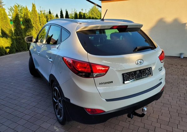 Hyundai ix35 cena 38900 przebieg: 215000, rok produkcji 2013 z Drezdenko małe 137